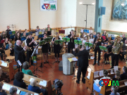 Die Tiefbleche aus dem CVJM-Posaunenchor machten mit Chorleiter Matthias Krüger beim Vortrag „Italian March“ eine musikalische Station in den italienischen Alpen.
